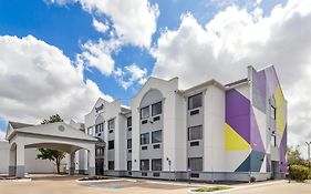 Spark By Hilton Houston Near The Galleria